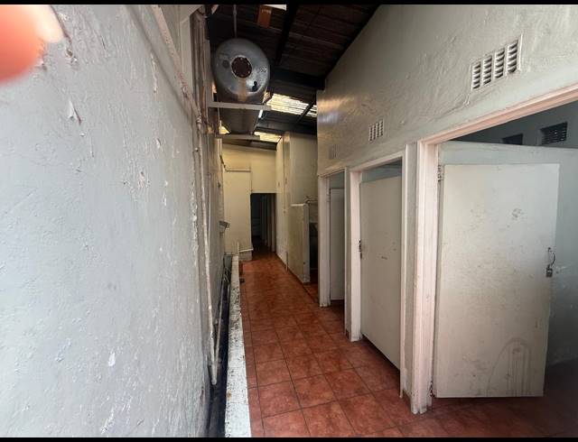 1,400M² WAREHOUSE TO LET IN ALRODE